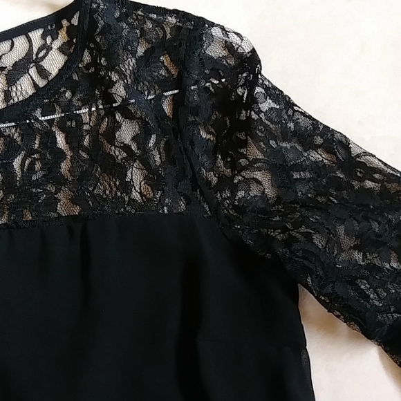 🆕Long sleeved Lace Dress - Picture 3 of 11